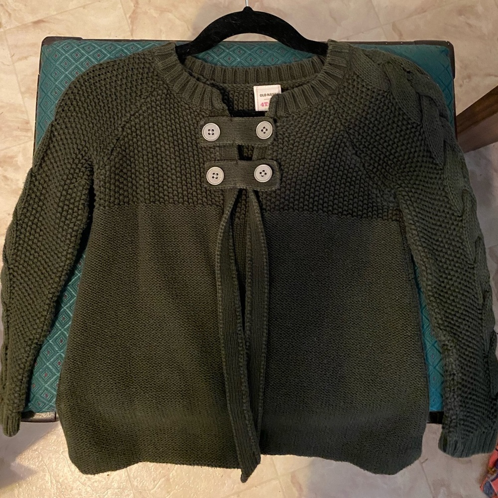 Gently worn girls 4T GAP green sweater with button detail.